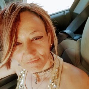 Meet your Posher, Roxanne